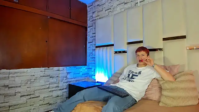 Snapshot of ANLLELOAndANGELA chatting on 03-15-26, 04:02 ANLLELOAndANGELA online show from 03-15-26, 04:02