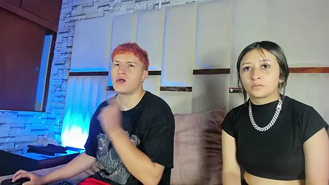 Snapshot of ANLLELOAndANGELA chatting on 03-26-26, 04:34 ANLLELOAndANGELA online show from 03-26-26, 04:34