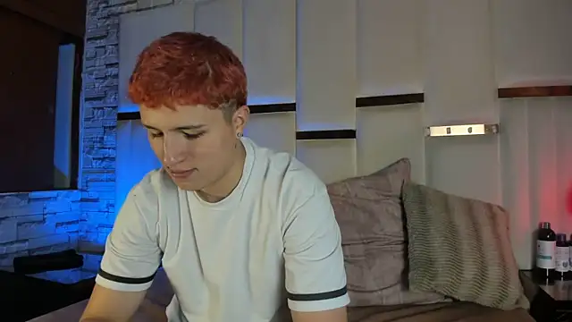 Snapshot of ANLLELOAndANGELA chatting on 03-27-26, 04:18 ANLLELOAndANGELA online show from 03-27-26, 04:18