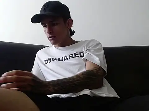 Snapshot of NicoFlame0907 chatting on 11-05-25, 04:07 NicoFlame0907 online show from 11-05-25, 04:07