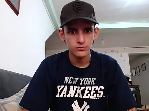 Snapshot of NicoFlame0907 chatting on 11-11-25, 08:31 NicoFlame0907 online show from 11-11-25, 08:31