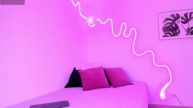 Snapshot of Tiffany_brownn chatting on 09-26-25, 07:40 Tiffany brownn online show from 09-26-25, 07:40