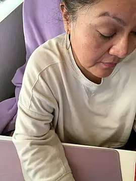 Snapshot of sw33th3art chatting on 01-06-26, 04:21 sw33th3art online show from 01-06-26, 04:21