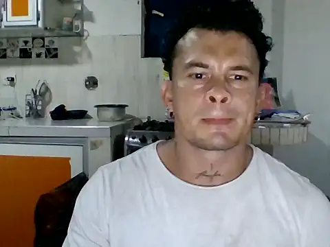 Snapshot of XavierFox1 chatting on 09-30-25, 02:16 XavierFox1 online show from 09-30-25, 02:16