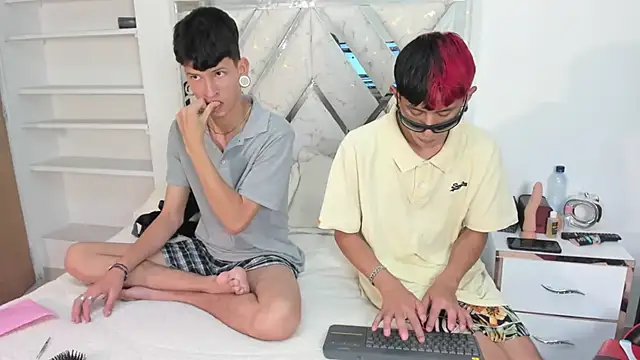 DemianSalvatore online show from 10-24-25, 07:54