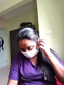 queendivya online show from 10-04-25, 05:05