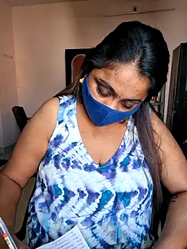 queendivya online show from 06-25-26, 02:00