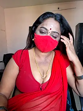 queendivya online show from 07-15-26, 04:40