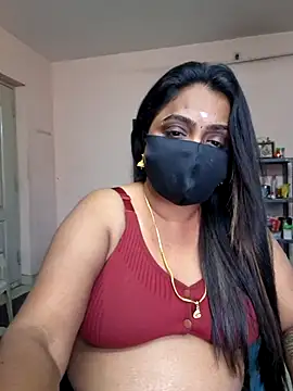 queendivya online show from 07-18-26, 01:43