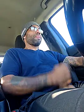 Snapshot of Justahungdad chatting on 09-25-25, 09:29 Justahungdad online show from 09-25-25, 09:29