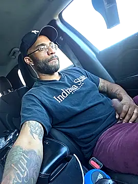 Snapshot of Justahungdad chatting on 10-09-25, 09:35 Justahungdad online show from 10-09-25, 09:35