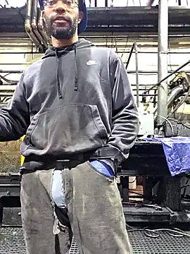 Snapshot of Justahungdad chatting on 10-13-25, 12:05 Justahungdad online show from 10-13-25, 12:05