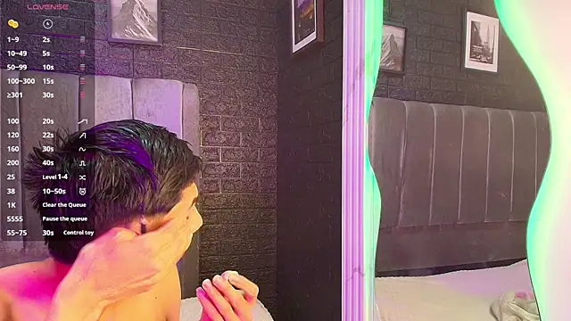 Erick Velveth online show from 12-19-25, 06:09