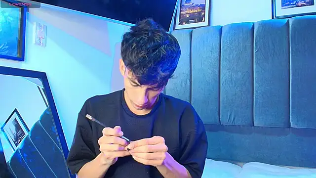 Erick Velveth online show from 03-25-26, 05:02