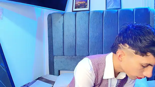 Erick Velveth online show from 03-27-26, 05:46