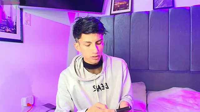 Erick Velveth online show from 03-31-26, 05:52