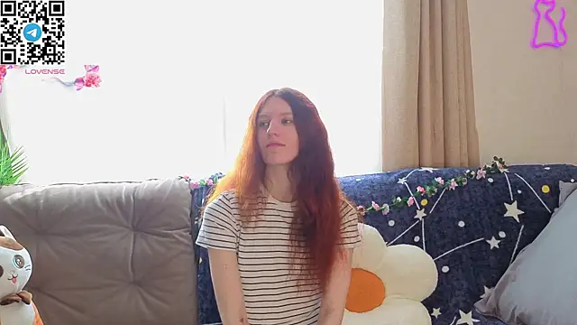 Snapshot of Little_rosy chatting on 07-17-26, 04:19 Little rosy online show from 07-17-26, 04:19