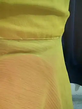 Snapshot of Disha-_00 chatting on 10-16-25, 04:52 Disha- 00 online show from 10-16-25, 04:52