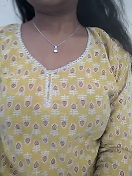 Snapshot of Disha-_00 chatting on 10-23-25, 04:12 Disha- 00 online show from 10-23-25, 04:12