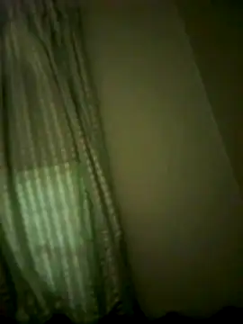 crish09 online show from 10-31-25, 04:02