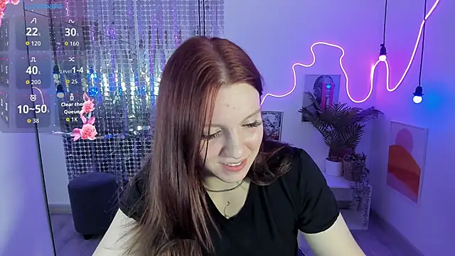 Layla Glam online show from 10-20-25, 05:46