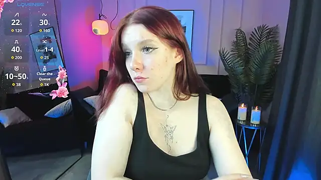 Layla Glam online show from 10-26-25, 05:35