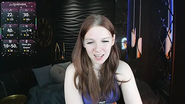 Layla Glam online show from 11-22-25, 01:43