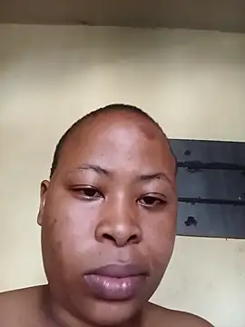 Snapshot of BubblyBeautiful chatting on 09-18-25, 12:51 BubblyBeautiful online show from 09-18-25, 12:51