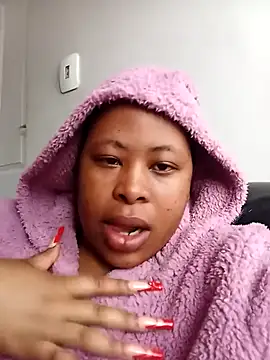 Snapshot of BubblyBeautiful chatting on 10-19-25, 11:55 BubblyBeautiful online show from 10-19-25, 11:55