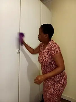 BubblyBeautiful online show from 12-03-25, 07:27