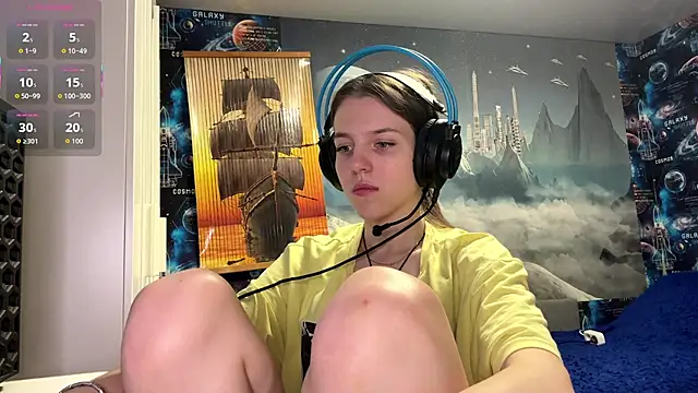 Snapshot of Elira_Breeze chatting on 12-15-25, 03:27 Elira Breeze online show from 12-15-25, 03:27