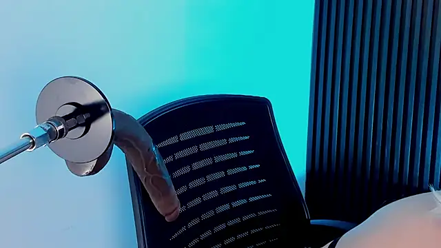 Snapshot of Aliyahsstone chatting on 11-08-25, 12:05 Aliyahsstone online show from 11-08-25, 12:05