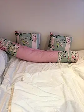 Snapshot of Yua_nyan_cute chatting on 09-30-25, 12:54 Yua nyan cute online show from 09-30-25, 12:54