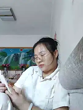 Snapshot of emiu_xinh03 chatting on 09-22-25, 08:27 emiu xinh03 online show from 09-22-25, 08:27