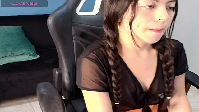 Snapshot of Johanna_Angel_ chatting on 10-09-25, 03:59 Johanna Angel  online show from 10-09-25, 03:59