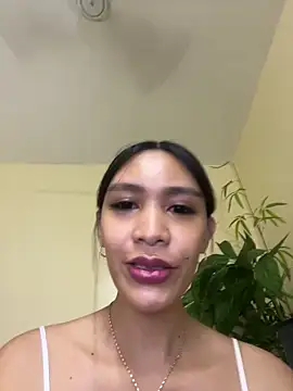 Snapshot of UrIdealGirl_Jade chatting on 05-24-26, 02:11 UrIdealGirl Jade online show from 05-24-26, 02:11