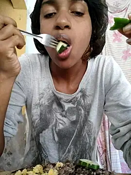 Barbiefox24 online show from 10-24-25, 06:59