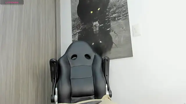 KAYLA BATISTA  online show from 12-02-25, 03:01