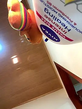 Aphrill online show from 12-16-25, 08:14