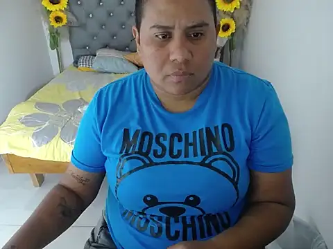 Snapshot of hotlesby_valery chatting on 02-19-26, 08:05 hotlesby valery online show from 02-19-26, 08:05