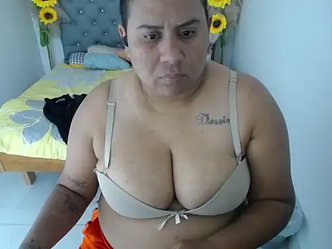 Snapshot of hotlesby_valery chatting on 02-20-26, 08:42 hotlesby valery online show from 02-20-26, 08:42