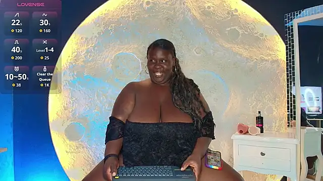 CarolinaGomez  online show from 11-04-25, 08:30