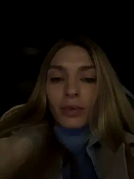 Snapshot of Mell_chik chatting on 10-03-25, 07:33 Mell chik online show from 10-03-25, 07:33