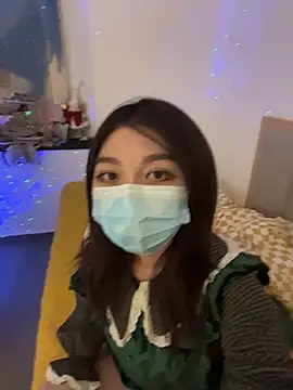 Snapshot of fioralba chatting on 10-23-25, 12:43 fioralba online show from 10-23-25, 12:43