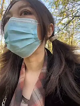 Snapshot of fioralba chatting on 11-05-25, 01:55 fioralba online show from 11-05-25, 01:55