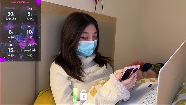 Snapshot of fioralba chatting on 01-05-26, 05:38 fioralba online show from 01-05-26, 05:38