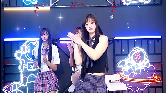 Shinygirls 777 online show from 09-28-25, 12:49