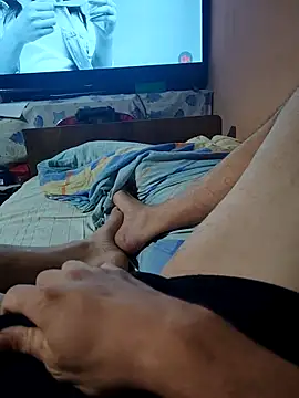 Snapshot of Mark567hot chatting on 09-19-25, 01:40 Mark567hot online show from 09-19-25, 01:40