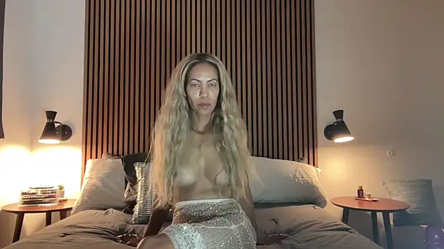 Snapshot of sweetangie_x chatting on 10-17-25, 12:58 sweetangie x online show from 10-17-25, 12:58