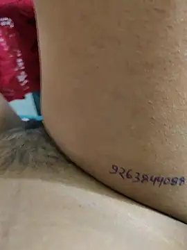 Snapshot of auntybbk chatting on 10-23-25, 07:45 auntybbk online show from 10-23-25, 07:45